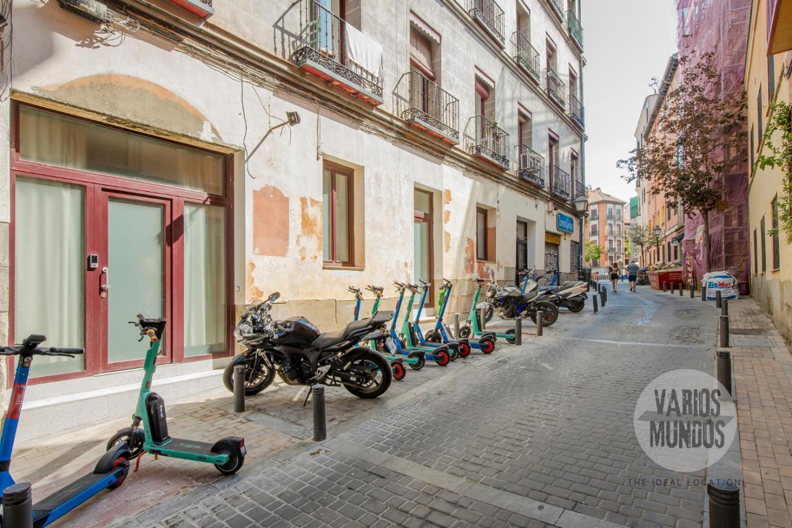 Toque De 8 En Tesoro 6 E3 Appartamento Madrid